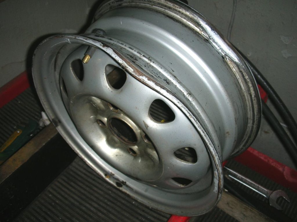 Правка стальных колесных дисков